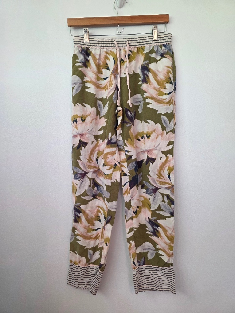 Stars Above Floral Lightweight Sleep Pants - XS